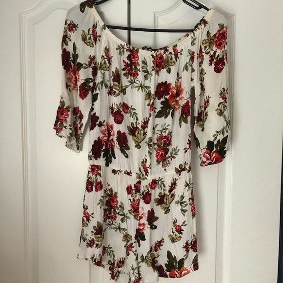 Floral Romper - Picture 2 of 3